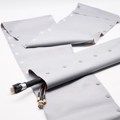 Reversibler PVC-Knopf-Kabelwickelschlauch
